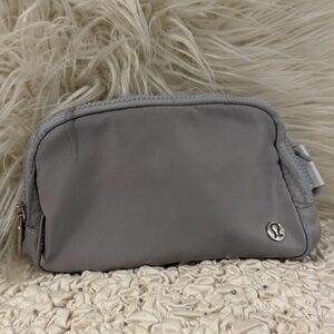 NEW lululemon Gray Everywhere Belt Bag, 1L